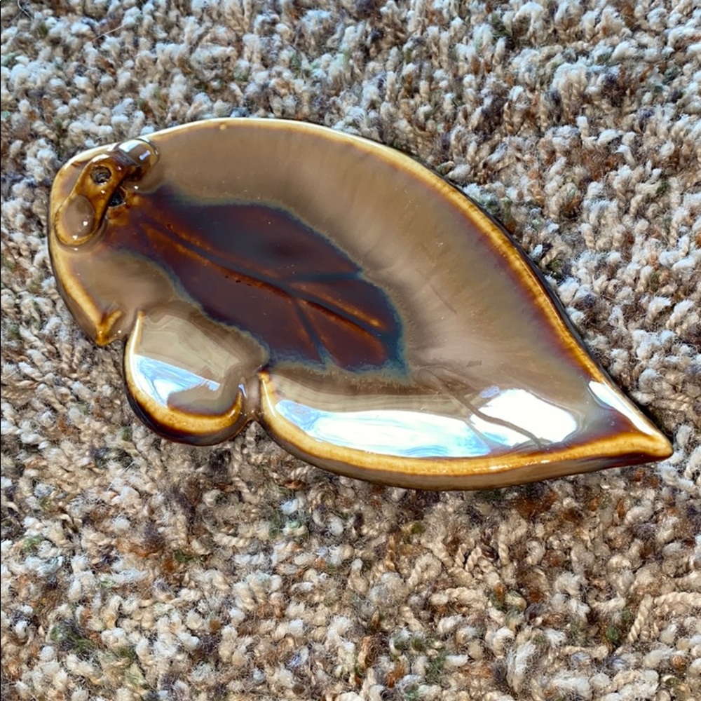 Ceramic prism leaf incense holder
